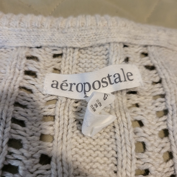Aeropostale Cream Short Sleeved Sweater - Picture 2 of 4